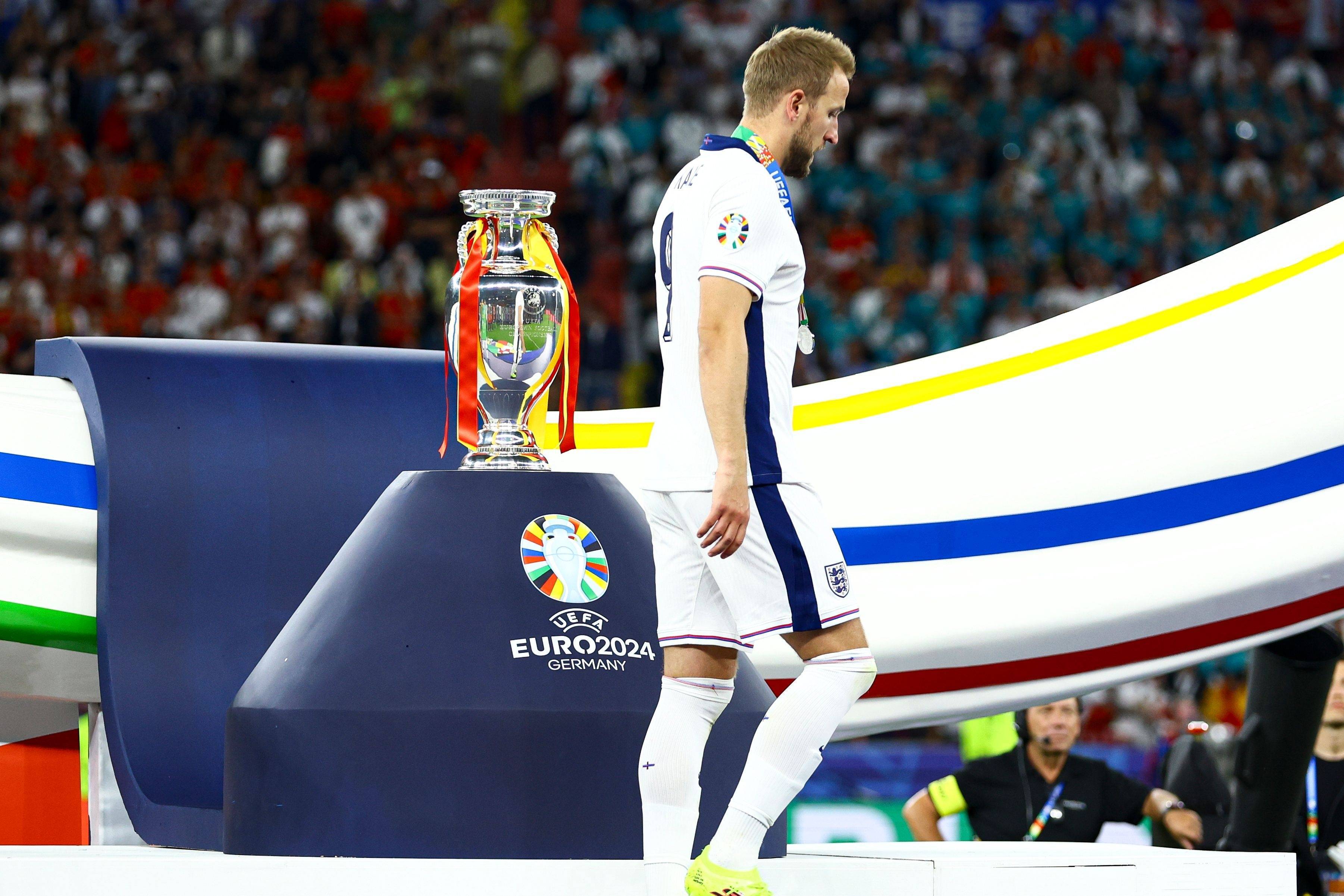 九游官网首页入口关于凯恩在巴黎圣日耳曼比赛中赛况扑朔迷离,赛事规则更新引发热议!的信息