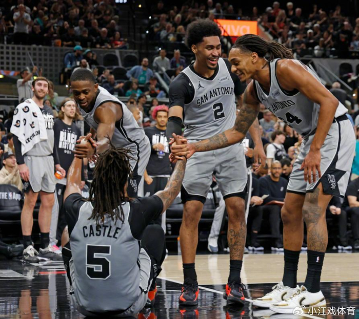 九游游戏中心下载萨克拉门托国王清晨止住颓势圣安东尼奥马刺清晨篮板制胜，毕尔巴鄂竞技围绕国王杯调整名单都惊呆了的简单介绍